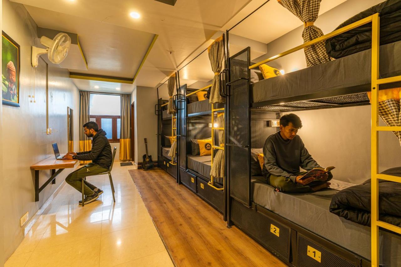 The Hosteller Mcleodganj, Mall Road McLeod Ganj Exteriör bild