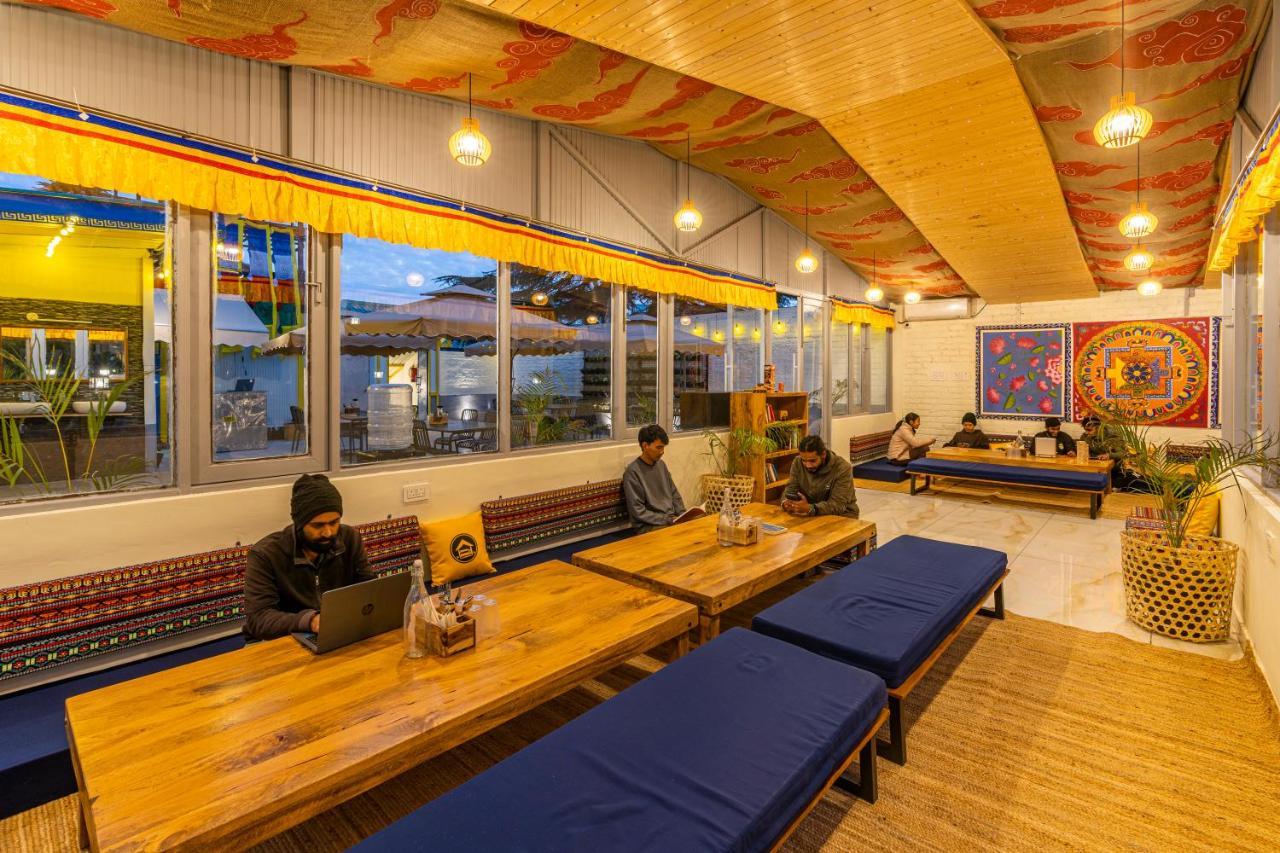 The Hosteller Mcleodganj, Mall Road McLeod Ganj Exteriör bild