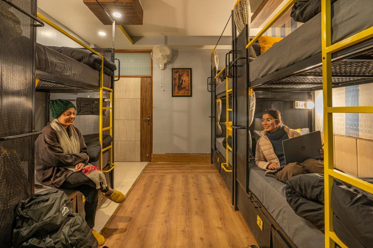 The Hosteller Mcleodganj, Mall Road McLeod Ganj Exteriör bild