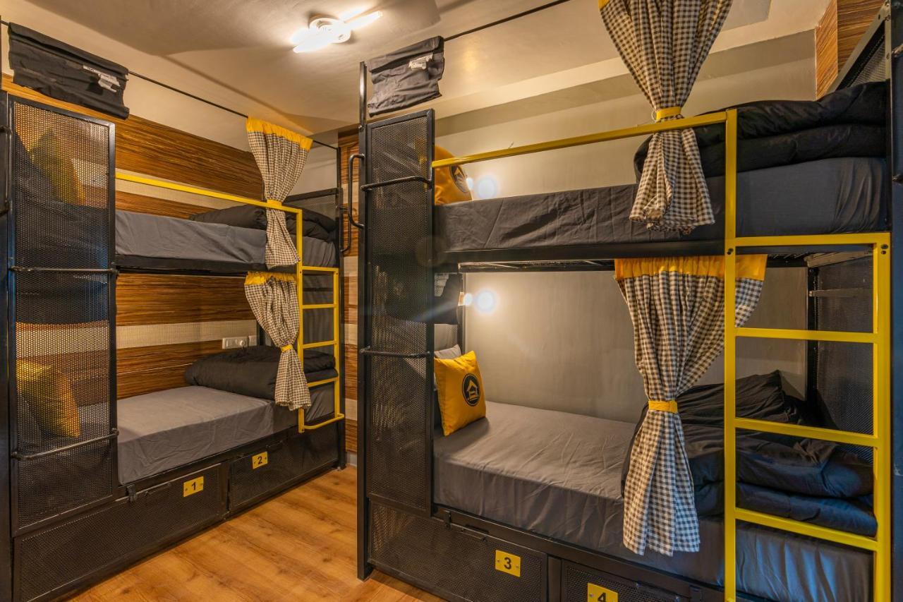 The Hosteller Mcleodganj, Mall Road McLeod Ganj Exteriör bild