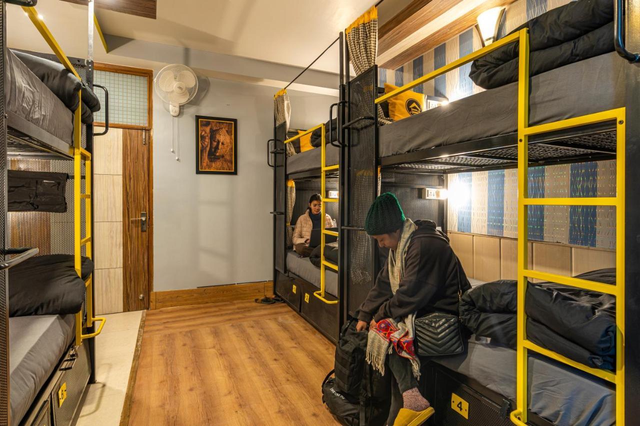 The Hosteller Mcleodganj, Mall Road McLeod Ganj Exteriör bild