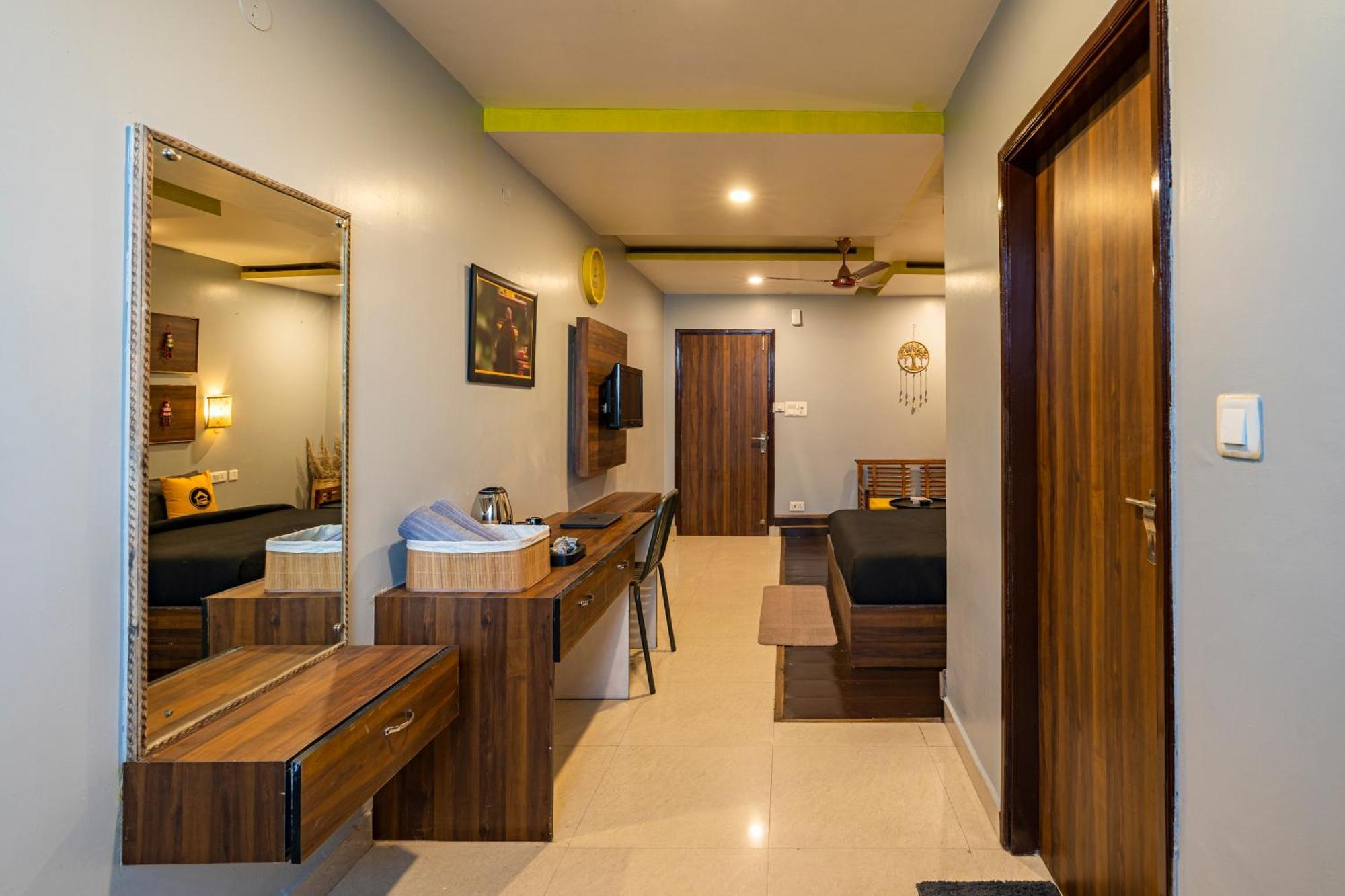 The Hosteller Mcleodganj, Mall Road McLeod Ganj Exteriör bild